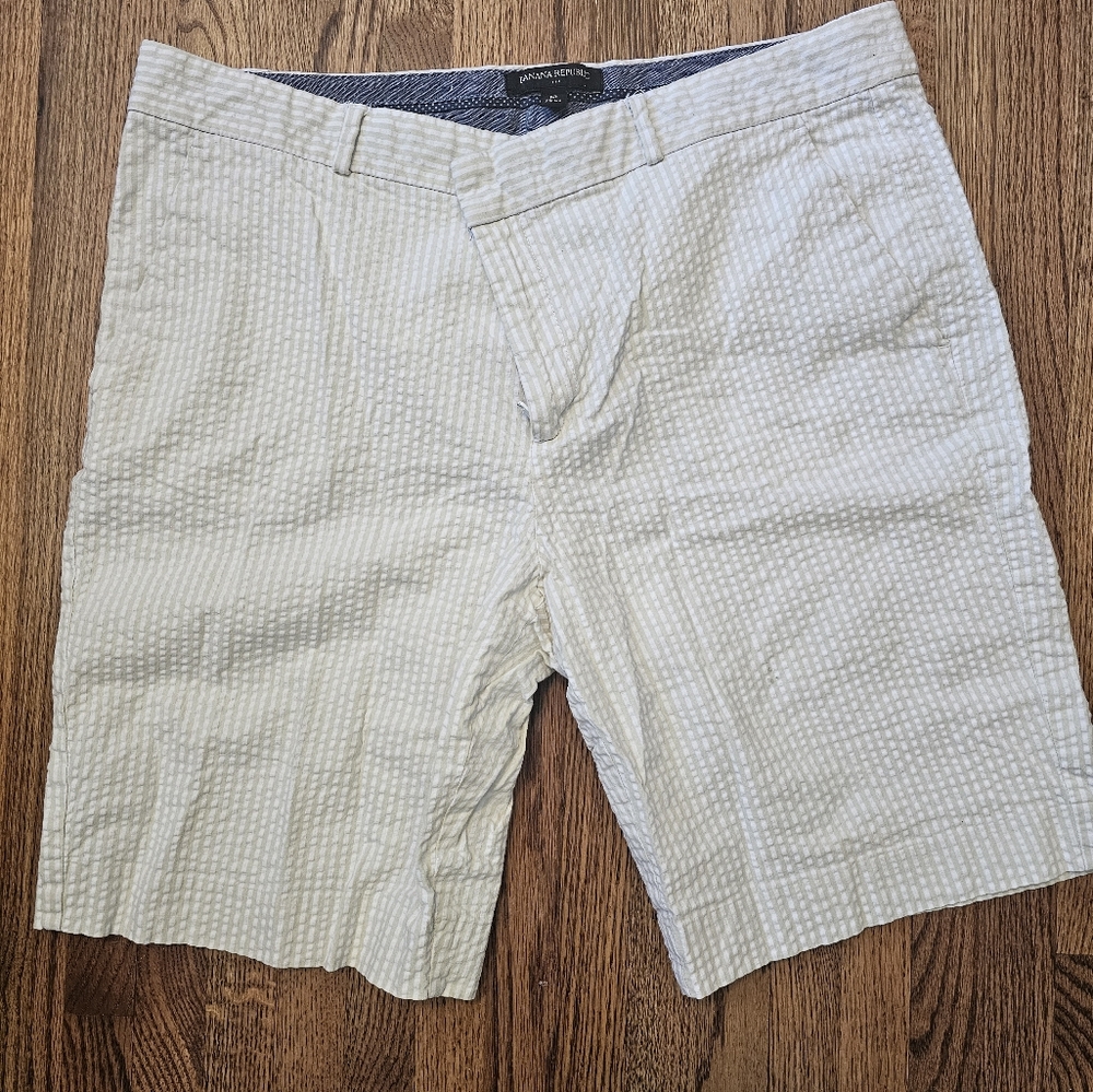 Banana Republic Bermuda shorts sz 12